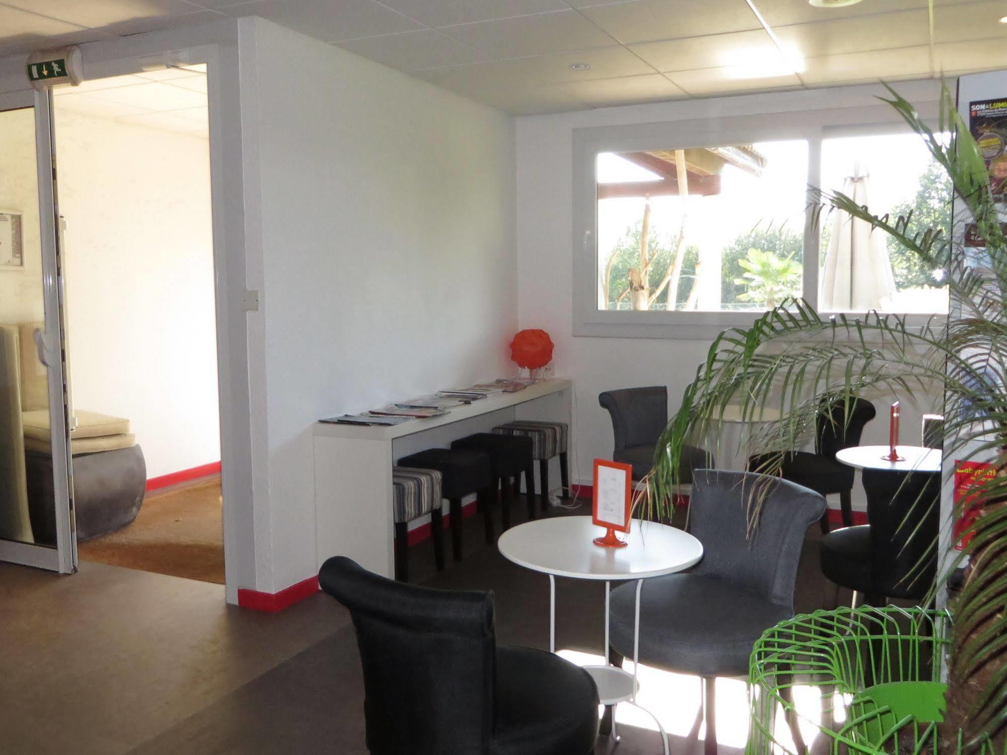 Brit Hotel Rouen Sud Val De Reuil Val-de-Reuil Εξωτερικό φωτογραφία